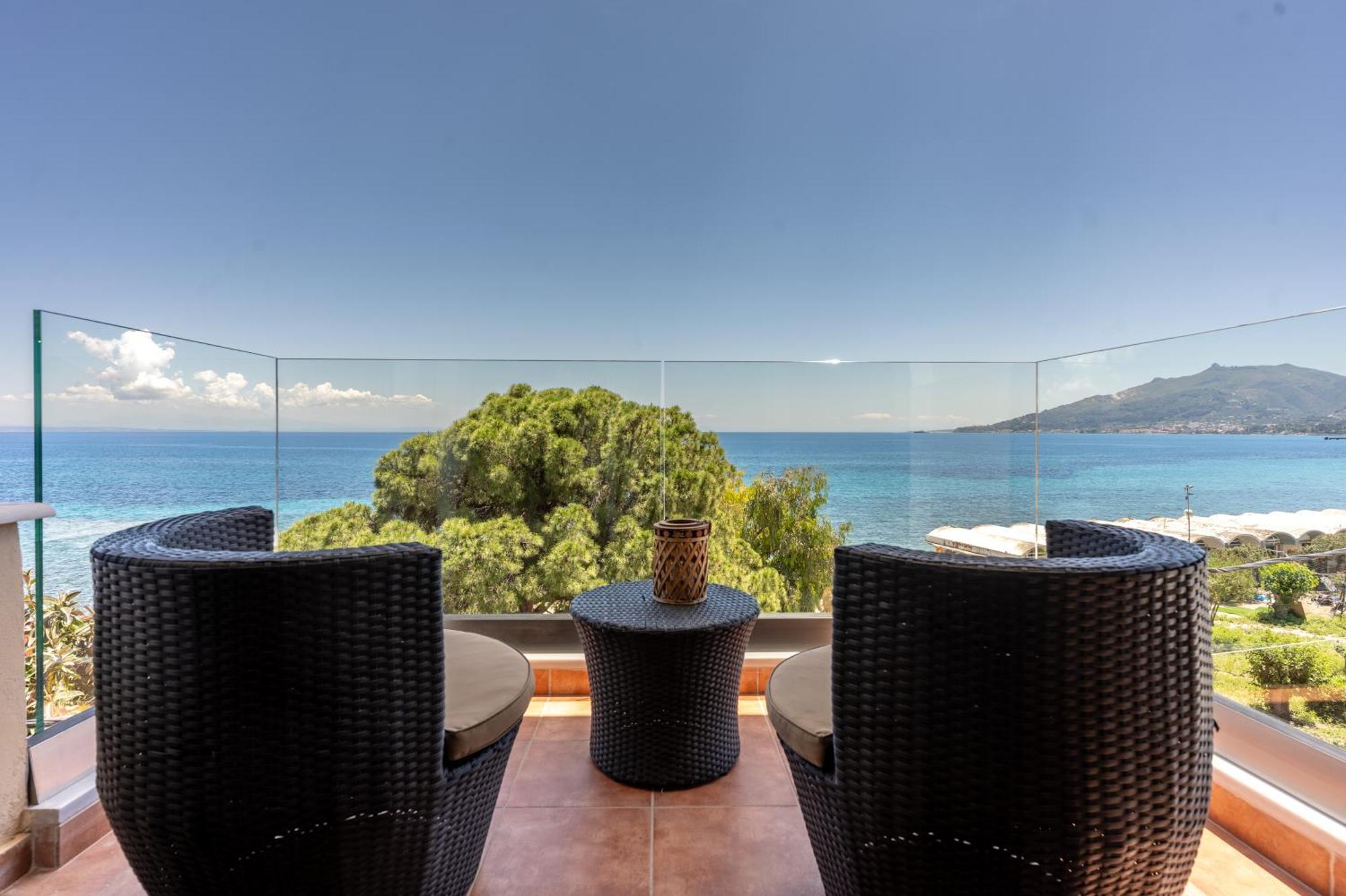 Seafront Spirit Suites Zákynthos by Eksteriør billede